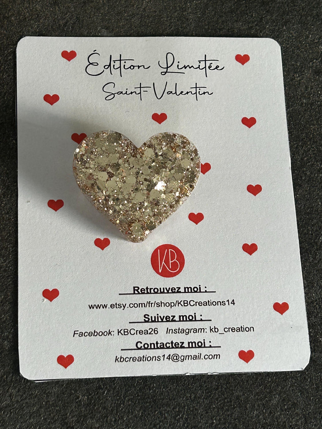 Broche en Résine Pailletée - Bijou Fait Main Unique