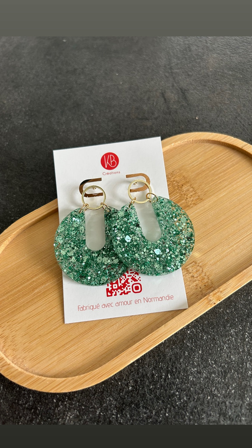Boucles d’oreilles pailletées vert d’eau