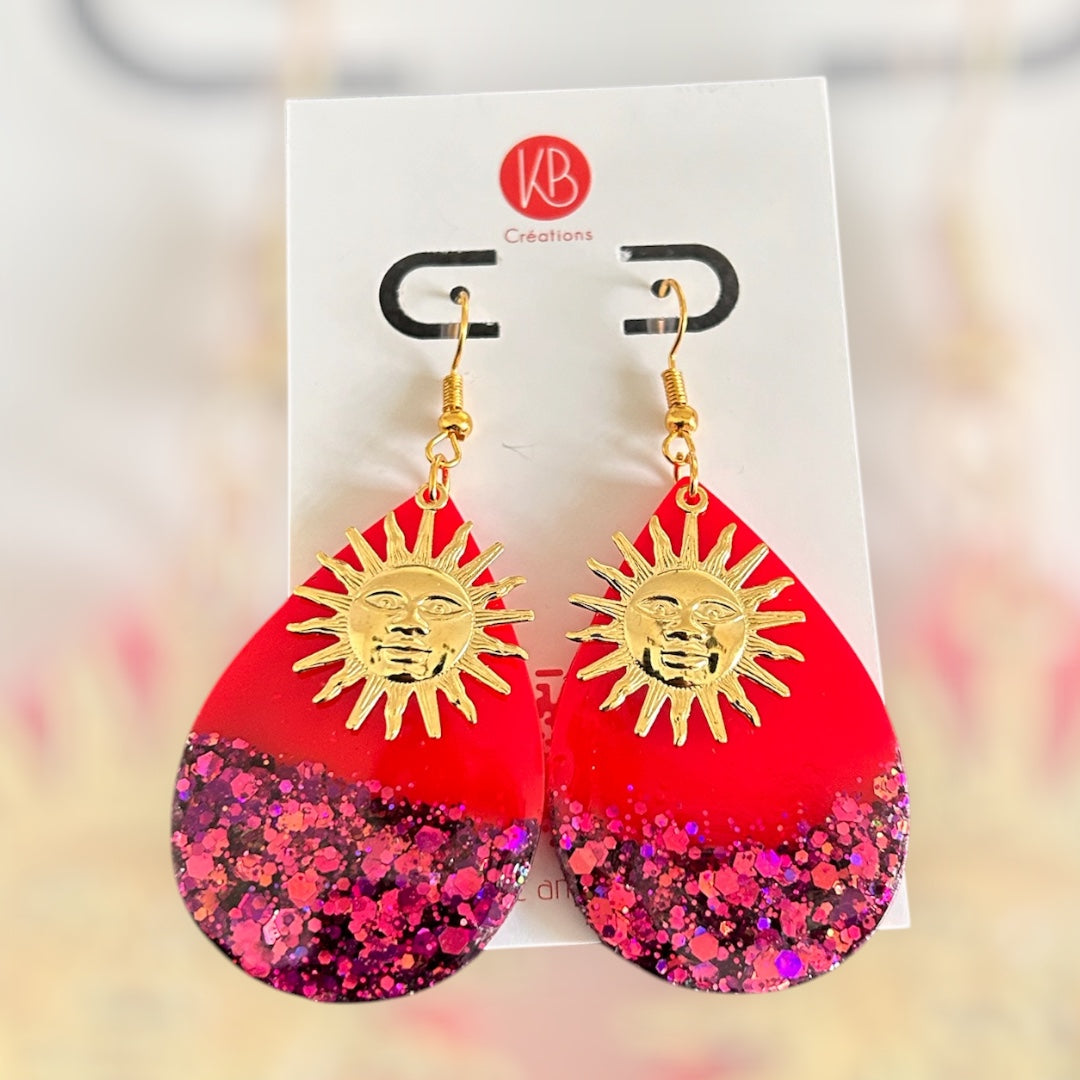 Boucles d’oreilles soleil pailleté rose – Résine & acier inoxydable – Fait main