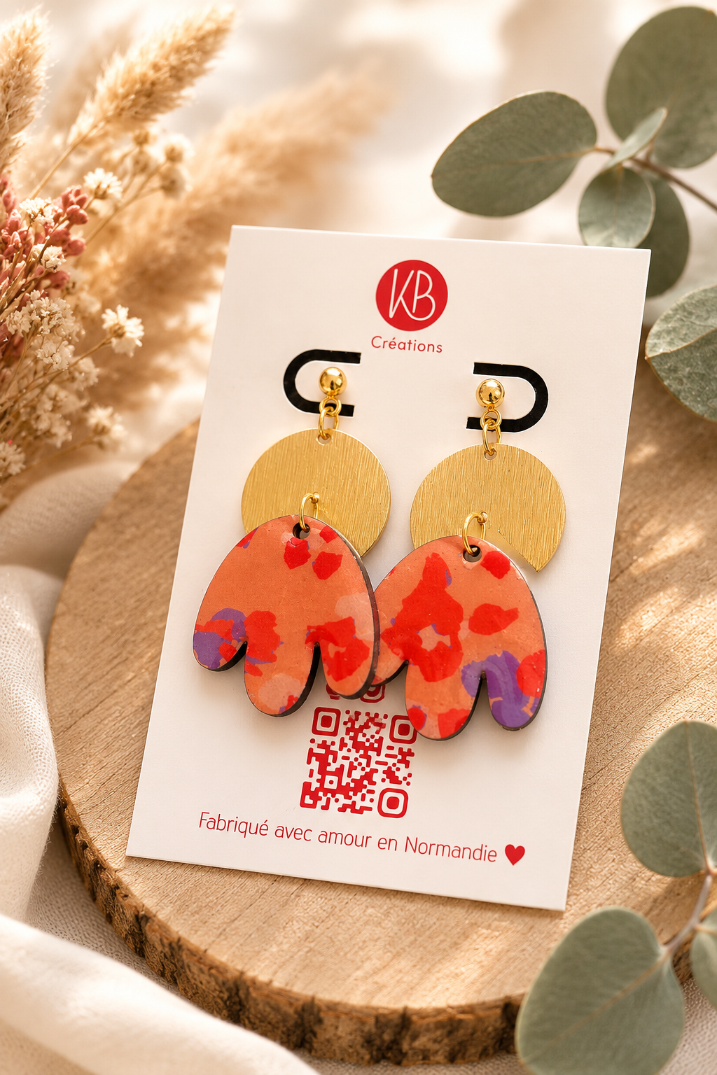 Boucles d'oreilles fleuries en bois | Boucles pendantes légères