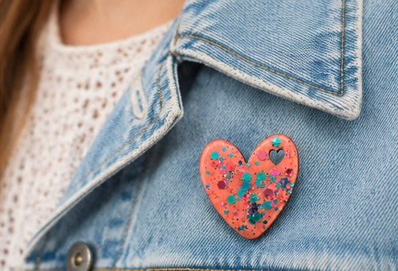 Broches Coeur à paillettes - bijoux veste