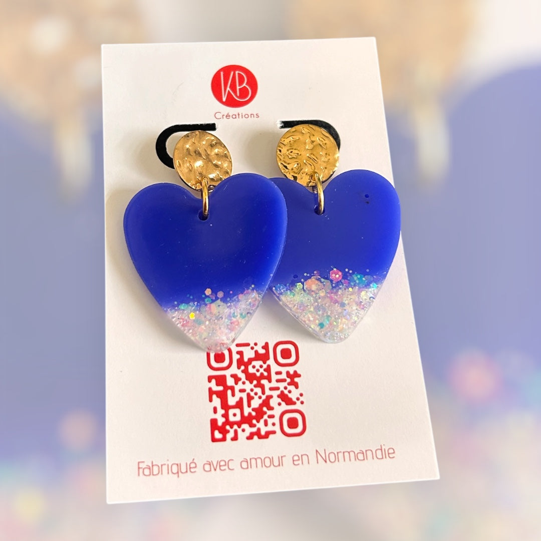Boucles d’oreilles cœur bleu pailleté – création artisanale