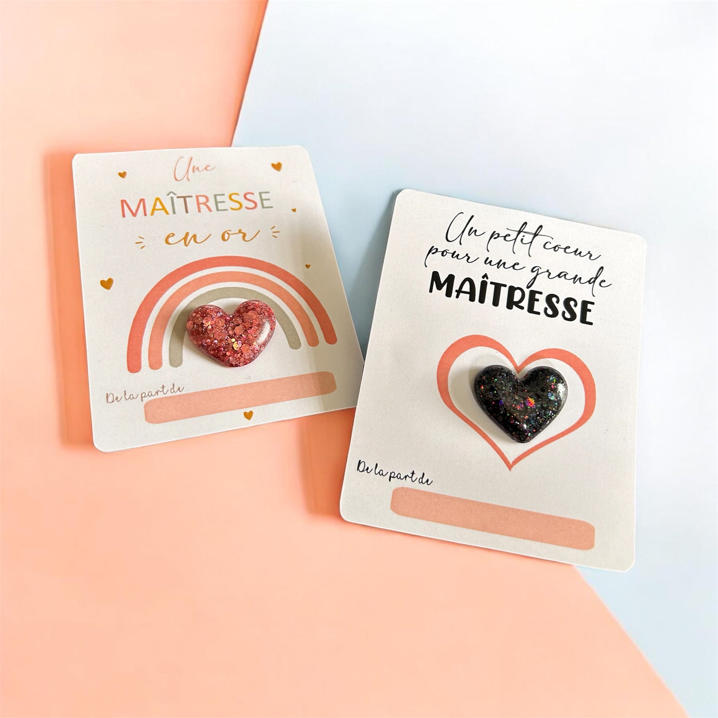 Carte “Maîtresse en Or” avec Pin's cœur en résine – Cadeau - cœur paillète